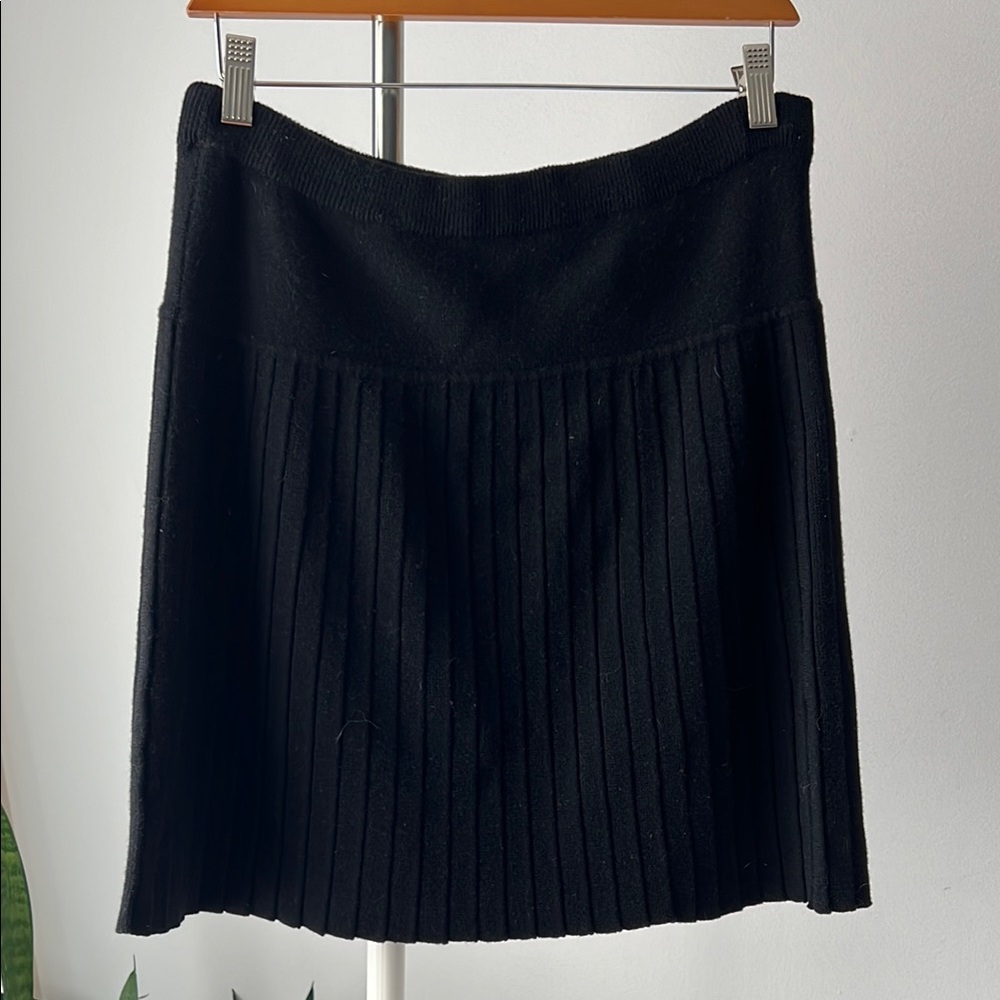 Valerie Stevens Wool Elegant Black Pleated Skirt M